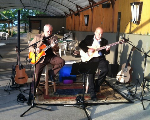Lewis and Klark Guitar Duo at the lake